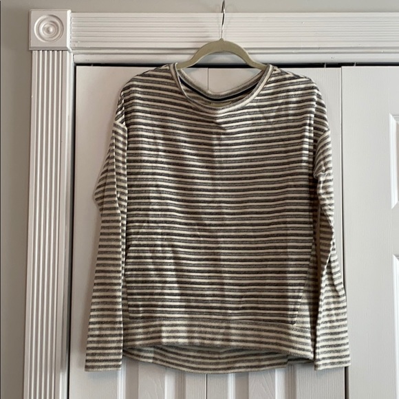 Sweater - Picture 1 of 2